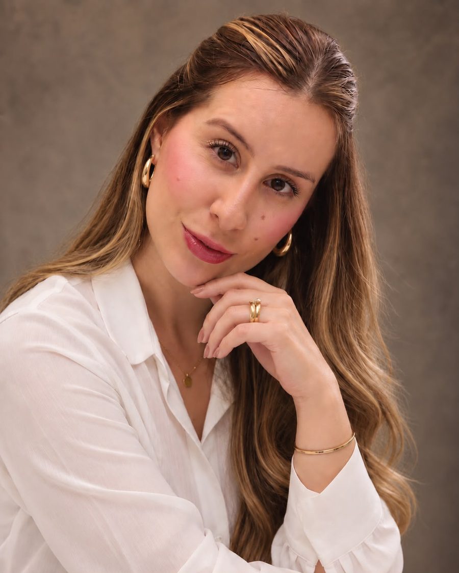 Dra. Gabrielle Arja de Abreu dos Santos